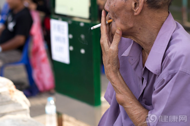 抽烟63年，袁隆平院士只用2年就成功戒烟，他是如何做到的？